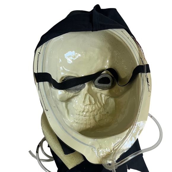 Fun World Skeleton Hooded Face‎ Mask w/ Blood Pump. Adult Halloween Costume - Picture 4 of 5